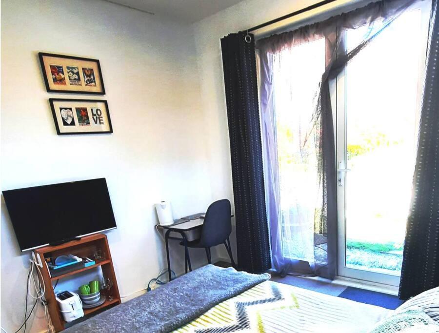 Banbury Deluxe With Spa Bath! Private Courtyard! Квинстаун Экстерьер фото
